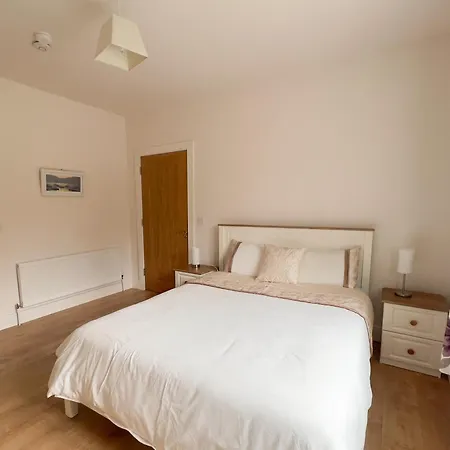 Woodview Bed & Breakfast Trim